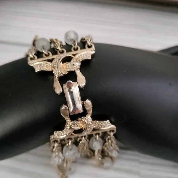 Coro Gold tone Multi Strand Bracelet Beaded - Picture 4 of 8